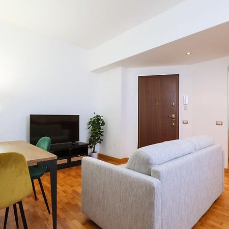 Duomo Luxury Apartment VIII Milán Exterior foto